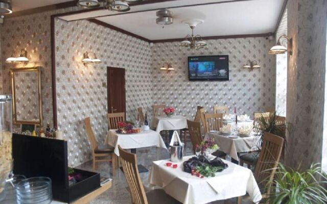Hotel Alfred