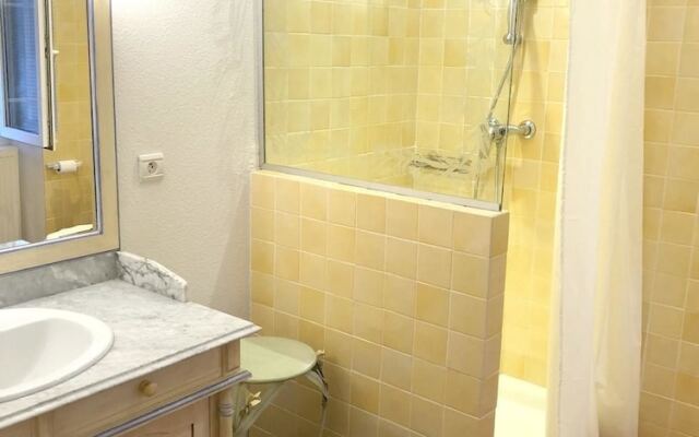 Villa With 3 Bedrooms in Saint-martin-de-pallières, With Wonderful Mou