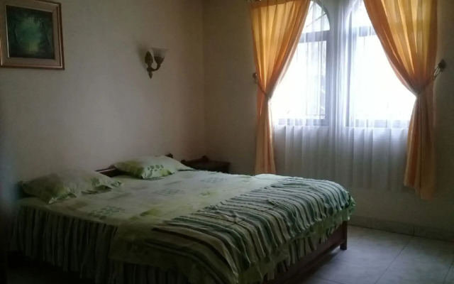 Villa Kota Bunga Vinca