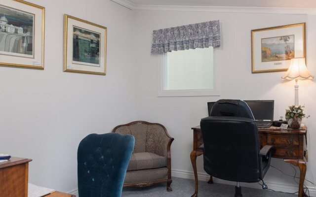 Atrium Apartment Bed & Breakfast