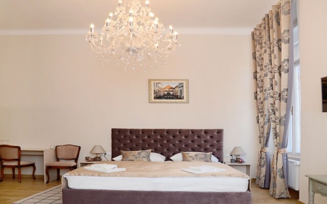Flowers Apartments & Rooms