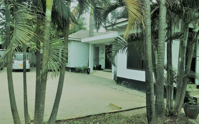 Triniti Airport Hotel