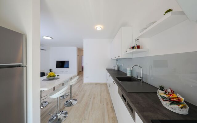 Sandy Beach Apartments