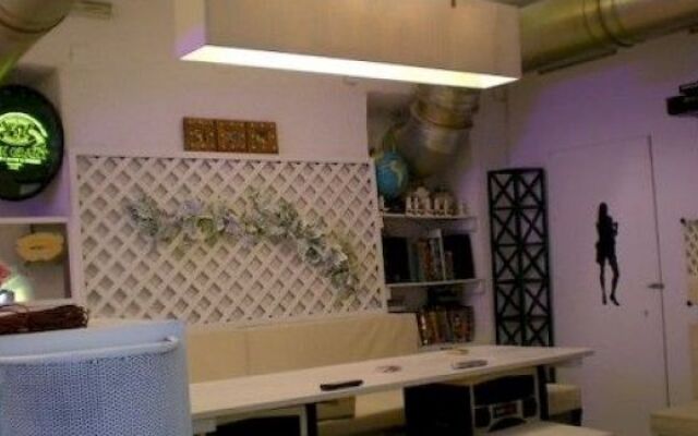 Adonis Guesthouse