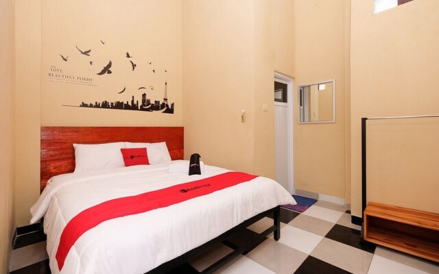 Mie Lombok by RedDoorz