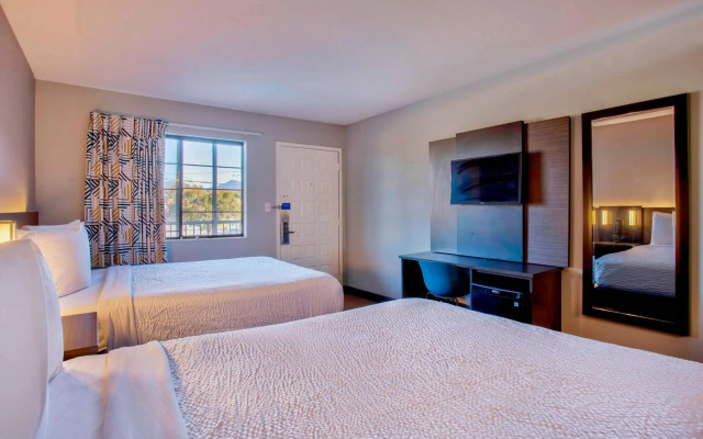 Motel 6 Kingman, AZ - Route 66 East