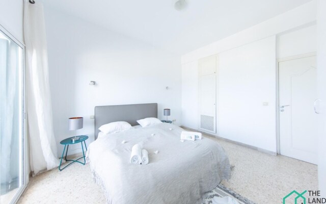 The Perfect View 2bds apt in Heart of Marsa Plage