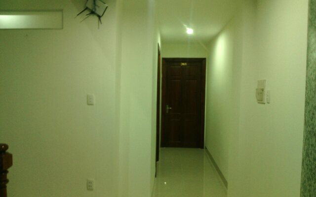 Mi Lan 2 Oriental Hotel