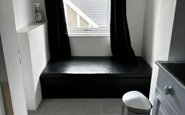 Headlands - Room Only Accommodation