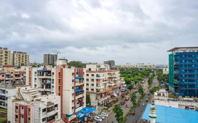 Super Townhouse OAK Regal Inn Near Sant Tukaram Nagar Metro Station