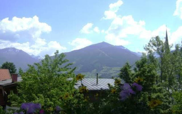 Berghof, Pension