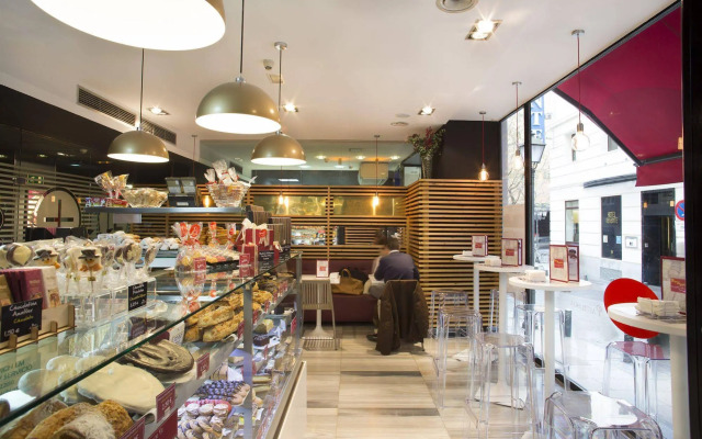 Hotel Avenida Gran Via