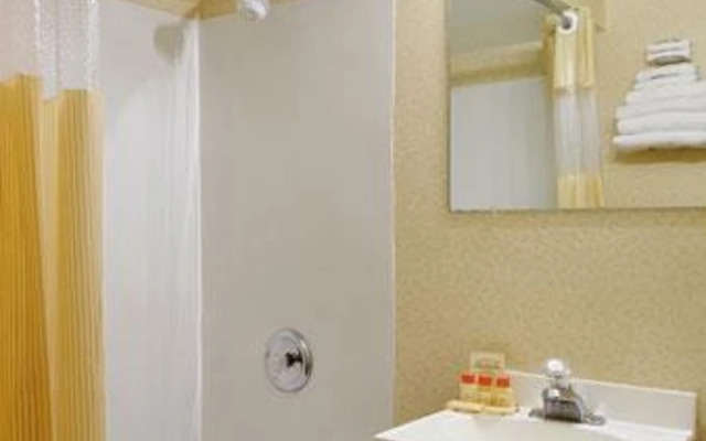 Days Inn Cleveland Lakewood