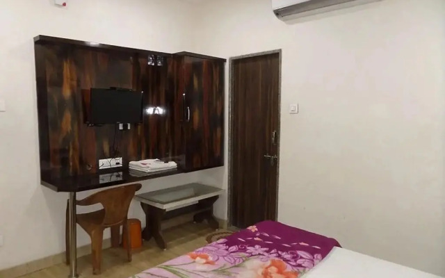 Dwarka Lodge