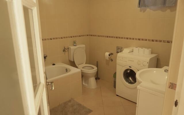 Green Garden Hostel