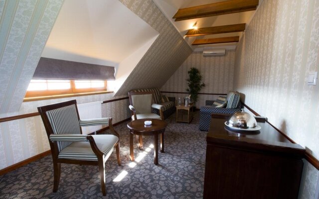 Hotel Golden Eagle