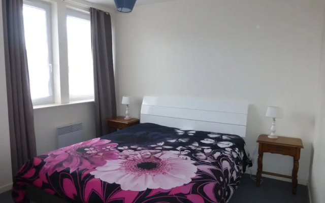 Apartment Near the Beach in Ploulec'h