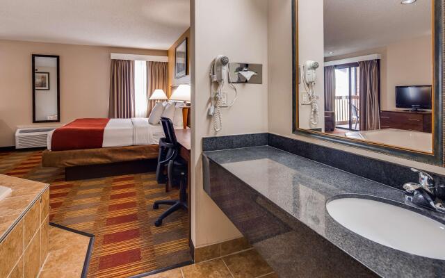 Best Western Lakewood Inn