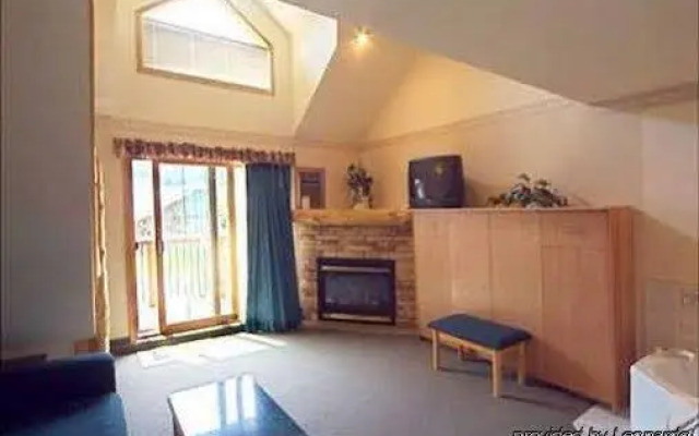 Waterton Glacier Suites