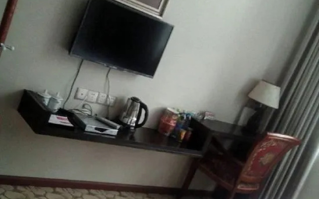 Jishui Business Hotel