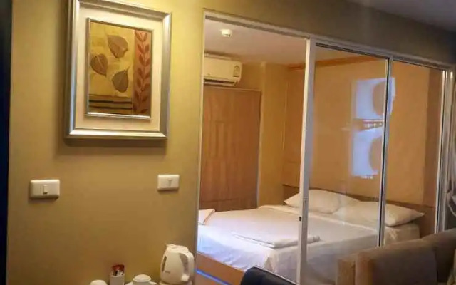 Greenview Ekkamai10 Suite