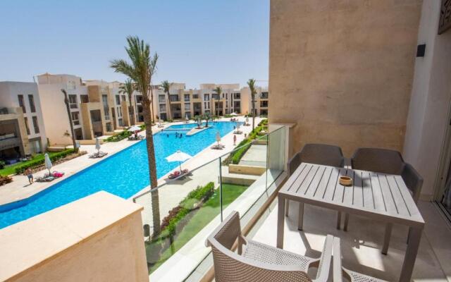 3BR Rooftop, Pool & Beach & Nanny Room in Mangroovy El Gouna