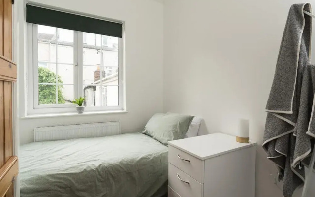 Beautiful 4BD Family Home Weston-super-mare
