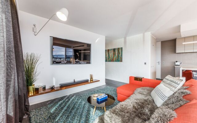Exquisite 2 Bedroom Beach City Views