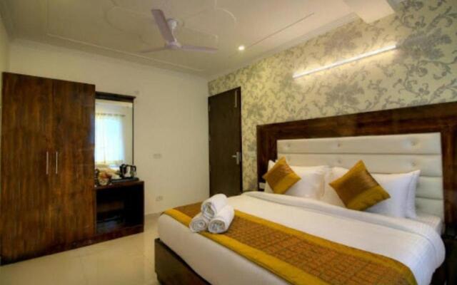 Hotel Ark-Of-Avalon Near Delhi Airport