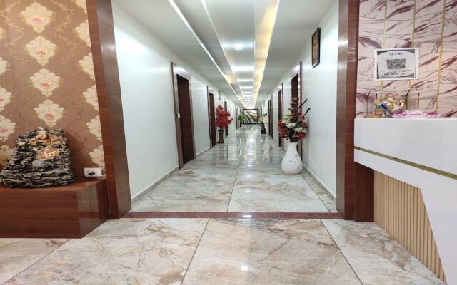 Hotel R R One