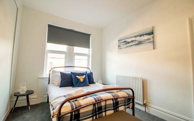 Stylish 3-bed Flat in South Shields