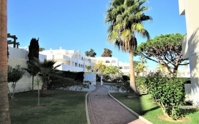 Albufeira Central Apartment 2 Rooms, Wifi, Pool