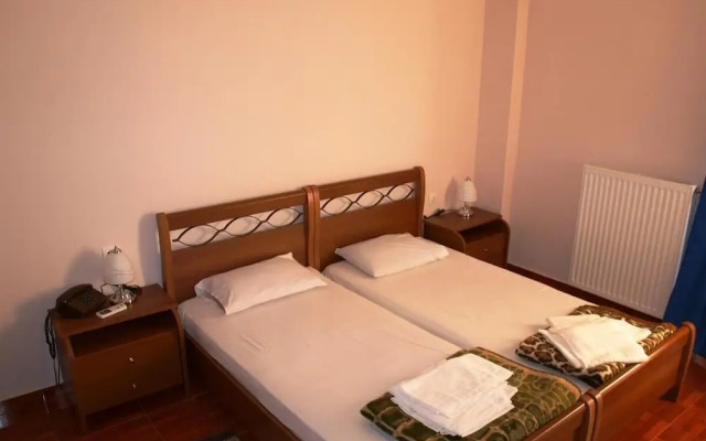 Hotel Pyrgos