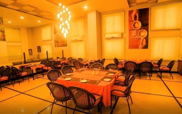 Hotel Sashi Paradise