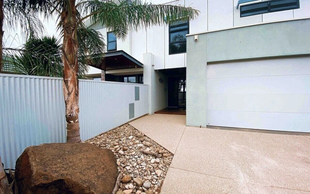 RL Apartments