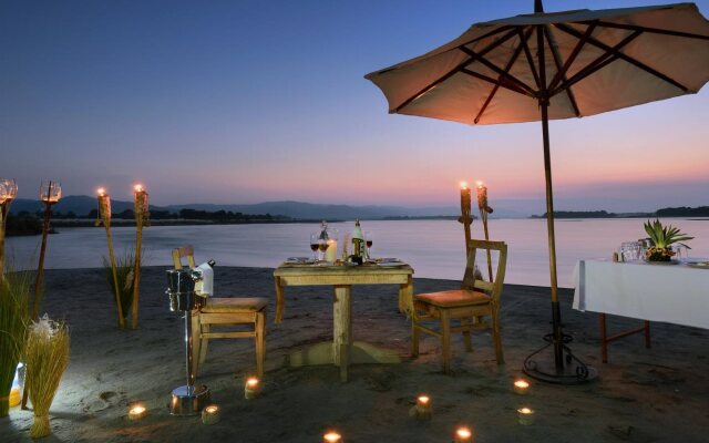 Barahi Jungle Lodge