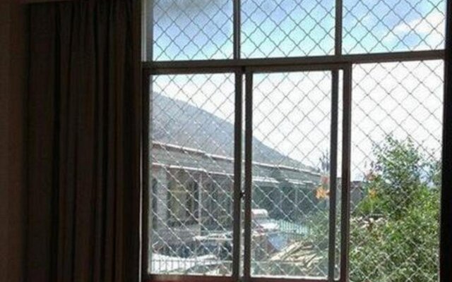 Lhasa Huaxin Hotel