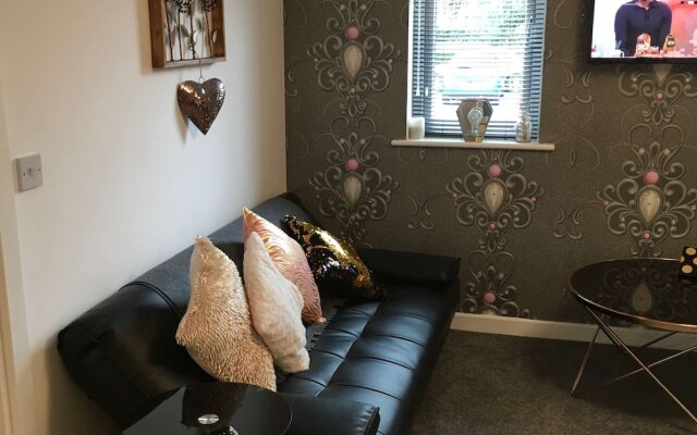 Cardiff Central Apartment