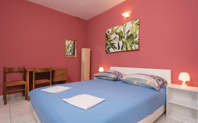 Stunning Home in Kuciste-perna With Wifi and 2 Bedrooms