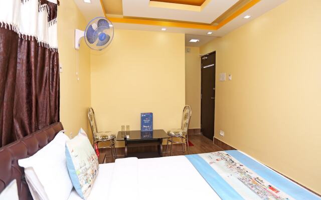 OYO 9975 Hotel Asmeet