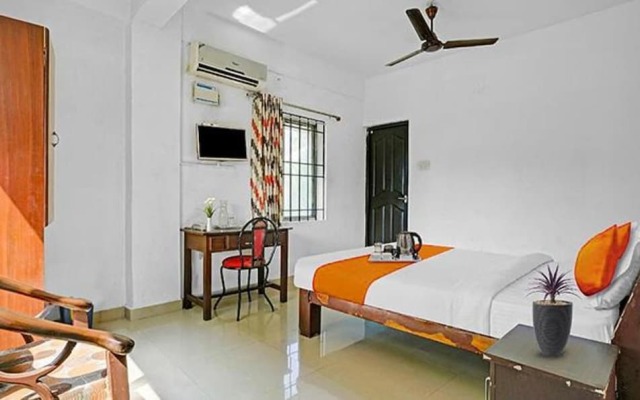 Oyo 90840 Majestic Raja Nagari