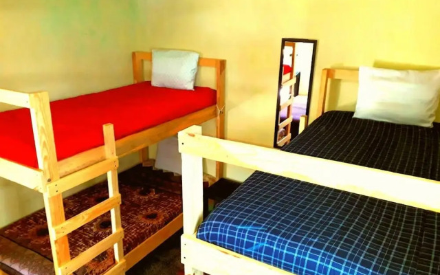 Abu Hotel - Hostel