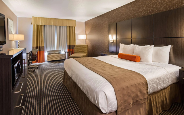 Best Western Plus Rama Inn & Suites