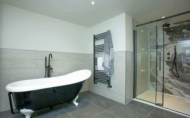 Pilgrim, Maritime Suites, Brixham