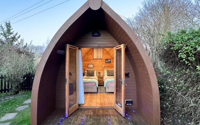 Beautiful Twin Glamping Pod in Salisbury