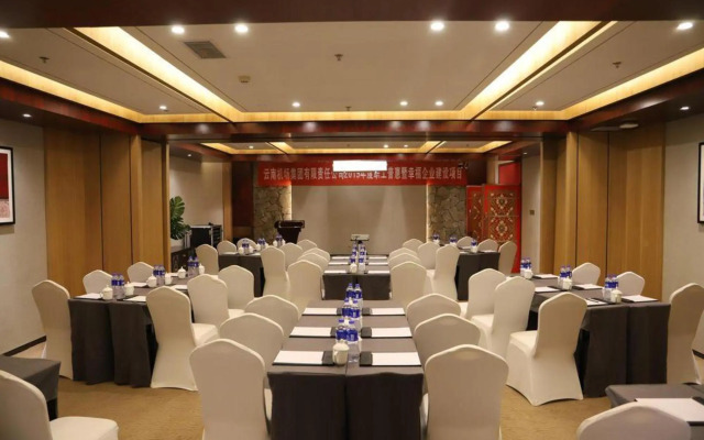 The 5th Meteorite Grace Hotel