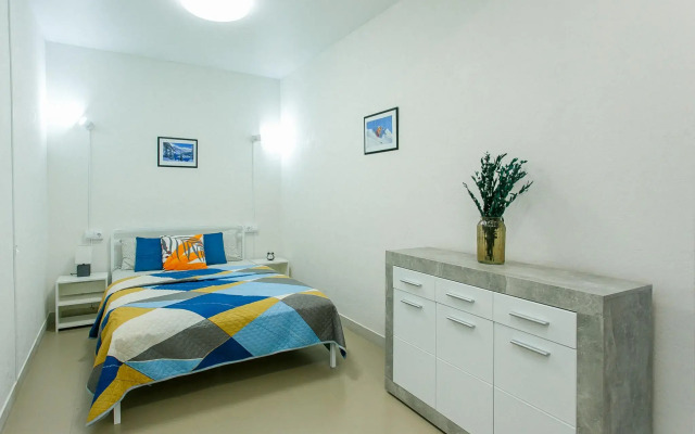 Apartment Sakvoyazh on Listopadnaya