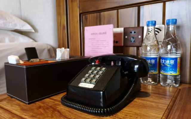 Riverside Boutique Inn