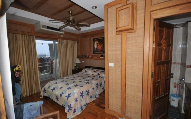 Pattaya Condotel Chain by 491-492