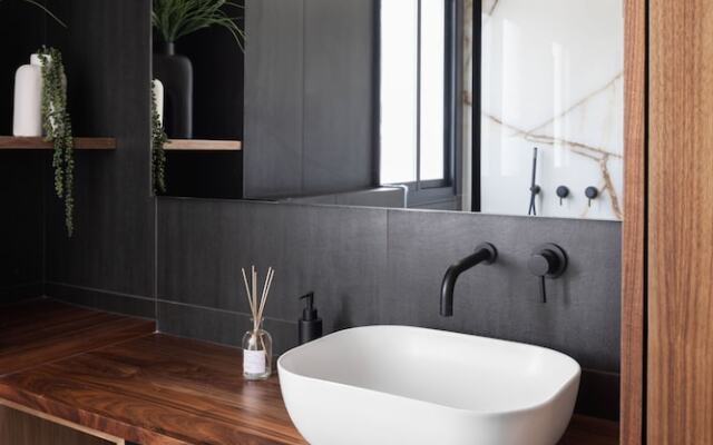 Skyline Serenity by tlv2rent